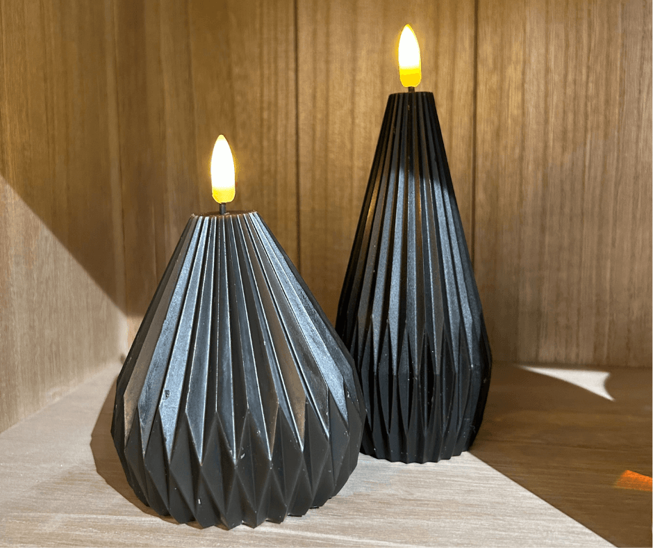 LED-lys pakke m/2 stk. figurlys lys Sort H: 17/12,5cm. -logo